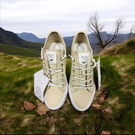 Mustang Damen Sneaker in Beige Herstellernummer: 903493 ( Letzte Stück ) - Lieber Deem  Billiger Shop
