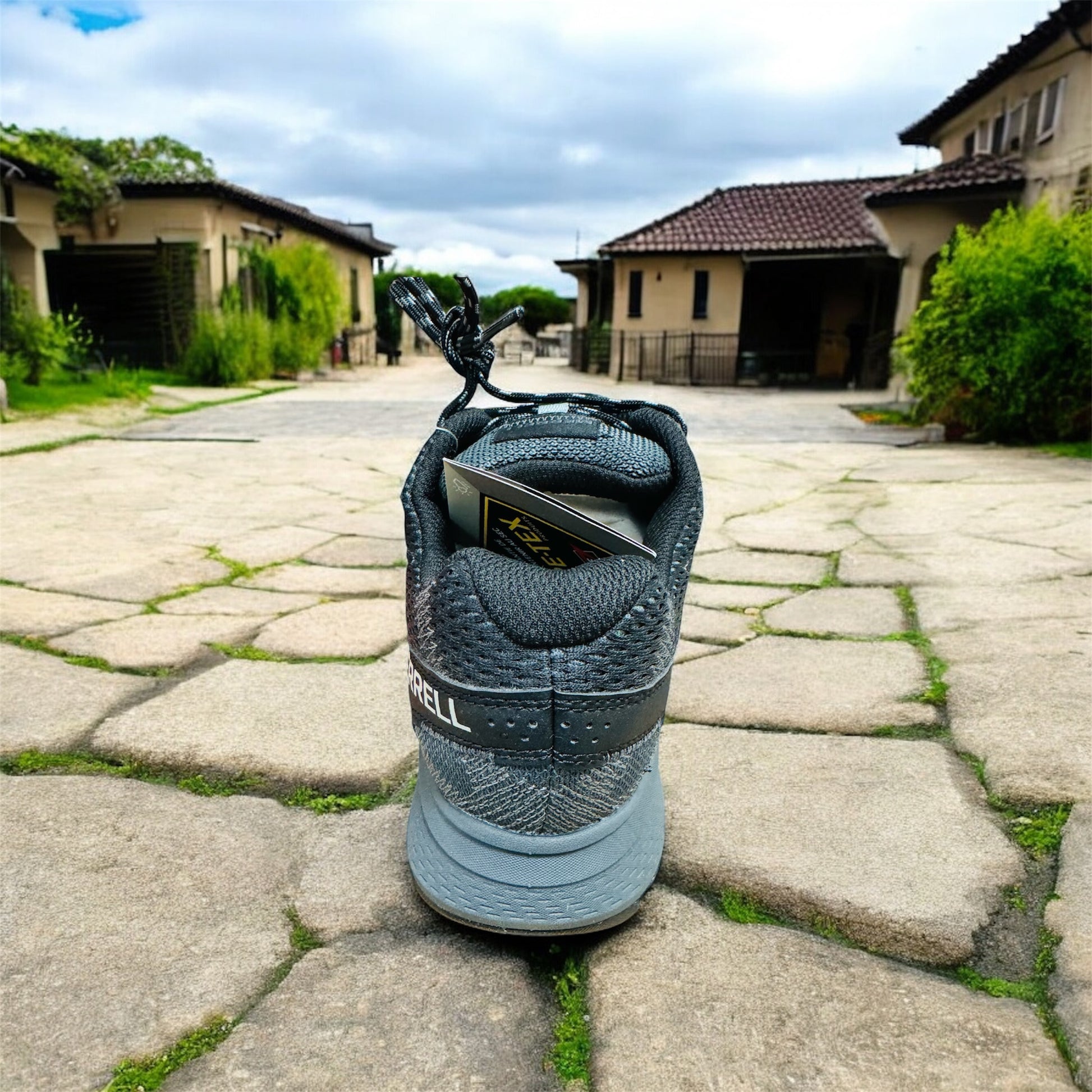 Merrell Fly Strike GTX Herren Schuhe in Schwarz Herstellernummer : J067253 ( Letzte Stück ) - Lieber Deem  Billiger Shop