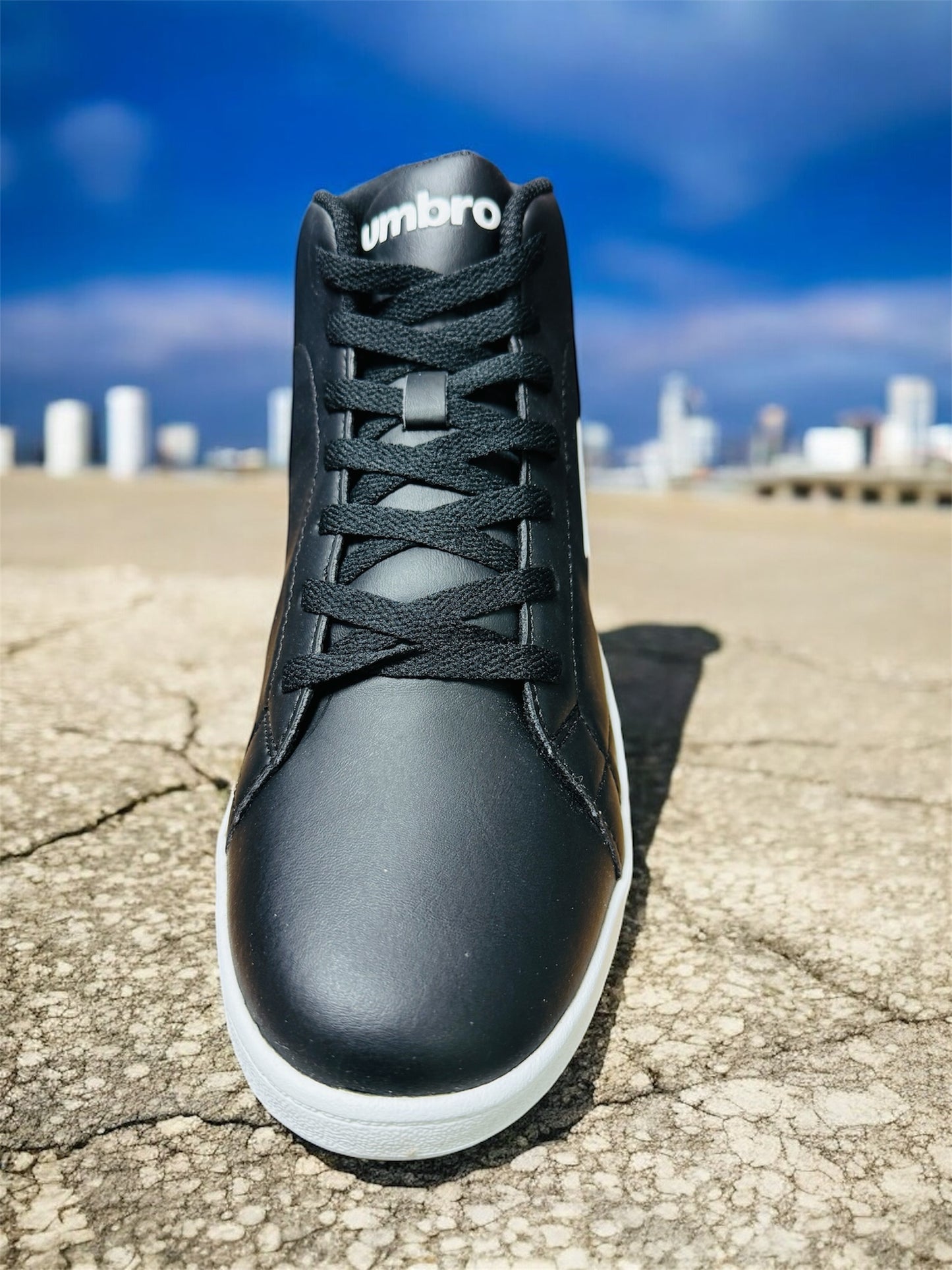 Umbro Medway 3 Mid Herren Schuhe