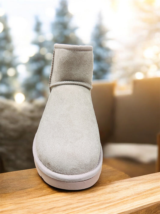 UGG Classic Mini ll Damage n Winter Schneestiefel